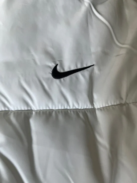 Nike White Puffer Vest with Black Swoosh Logo - Picture 3 of 6